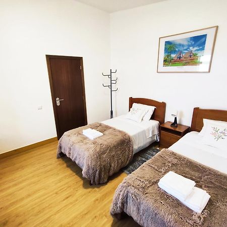 Gateone Al Airport View House Villa Machico  Exteriör bild