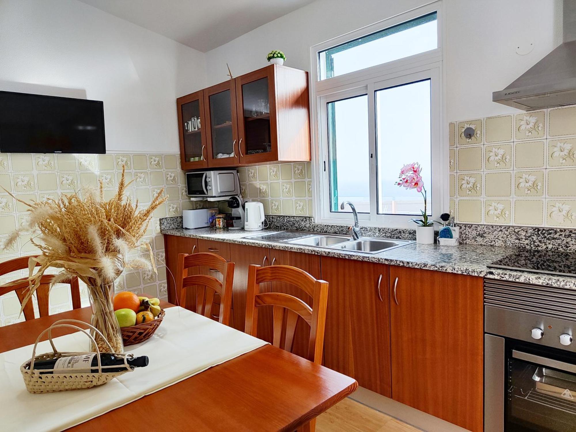 Gateone Al Airport View House Villa Machico  Exteriör bild