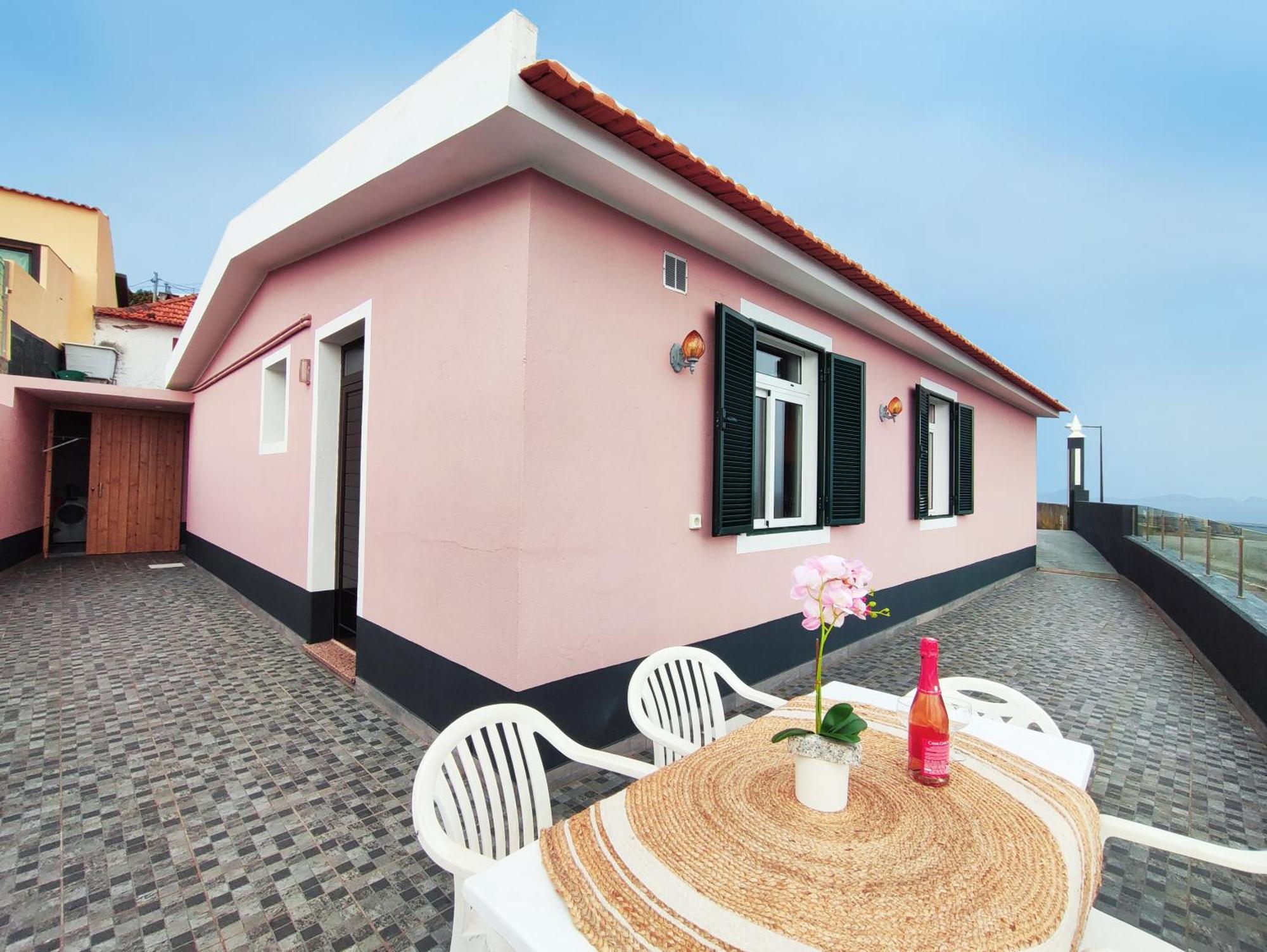 Gateone Al Airport View House Villa Machico  Exteriör bild